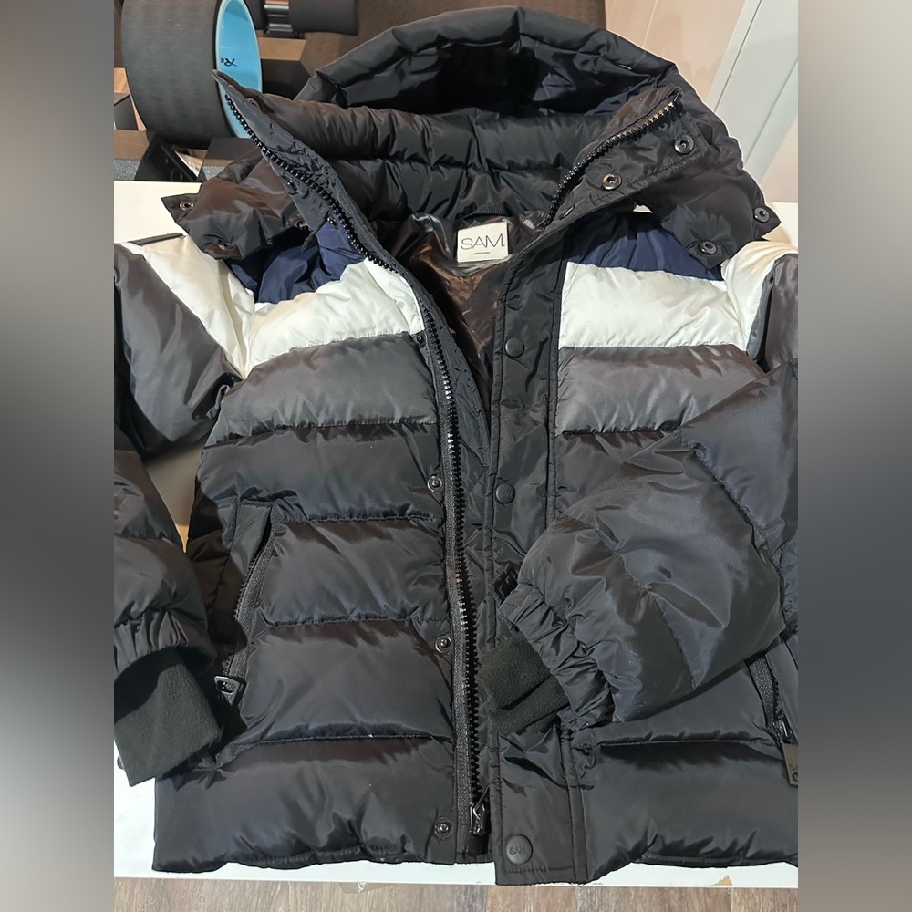 SAM. kids puffer jacket like new size 14